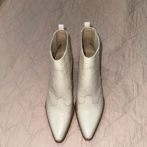 Sam Edelman white western bootie